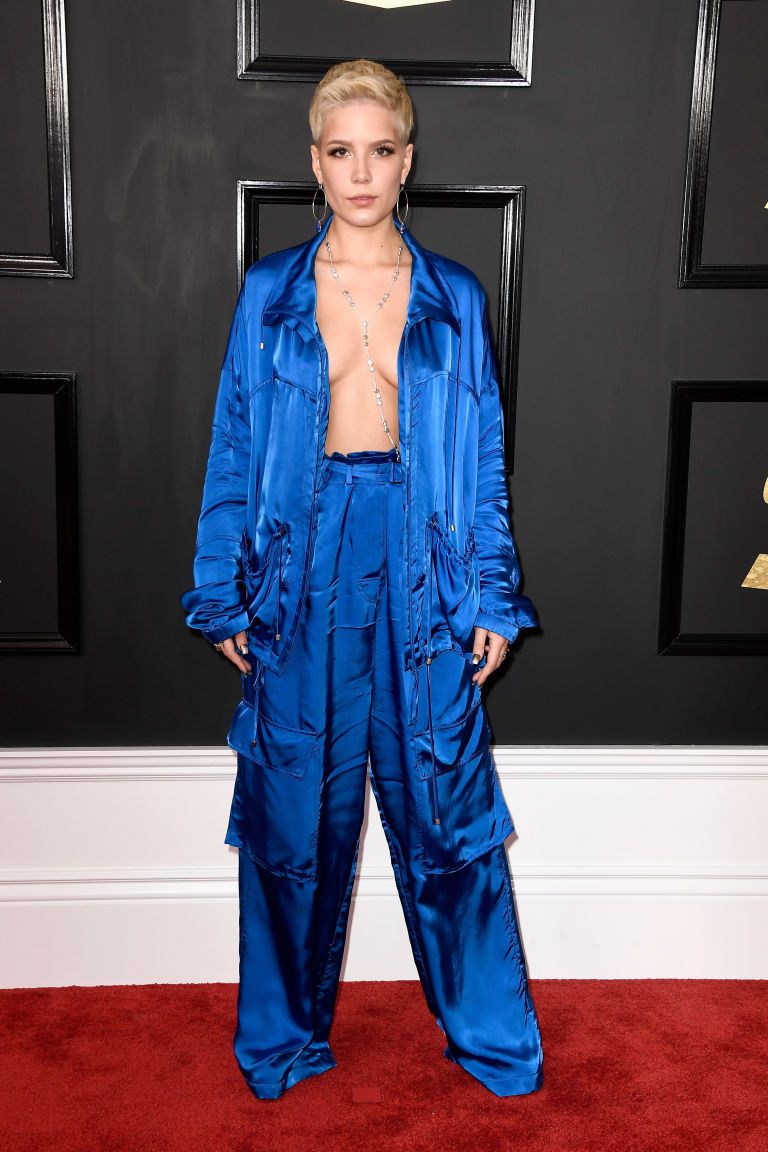Not
5. Lo de Halsey no lo pillo… Si que tiene pinta de ser cómodo y ligerito, pero…
