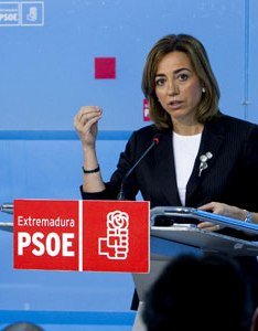 Elecciones en el PSOE: Chacón acorta distancias
