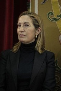 Suspendida la privatización de Barajas y El Prat