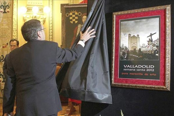 Soraya Sáez de Santamaría no es bien vista por el arzobispo de Valladolid para dar el pregón de Semana Santa