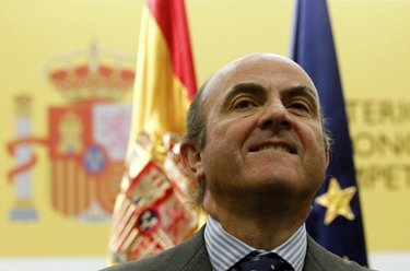 Guindos mueve ficha