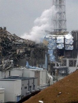 Se filtran al mar 12 toneladas de agua contaminada en Fukushima