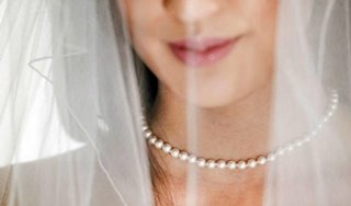 Finge un cáncer terminal para irse de luna de miel