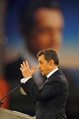 Sarkozy se recrea con la herencia de Zapatero