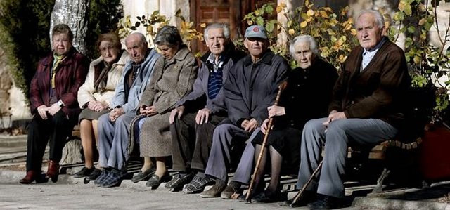 La población española se estanca         