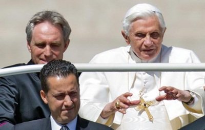 Nuevos escándalos vuelan sobre la cúpula santa del Vaticano