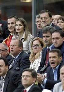 Rajoy no quiso perderse el debut de la selección a pesar del rescate