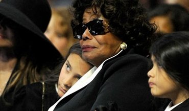 La madre de Michael Jackson pierde la custodia