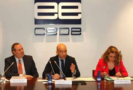 Las zonas más turísticas deberán ampliar su horario comercial a domingos y festivos