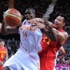 España no falla en su debut