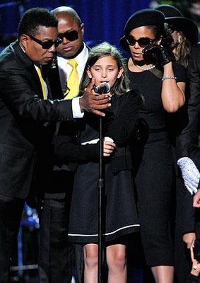 Denuncian la desaparición de la madre de Michael Jackson