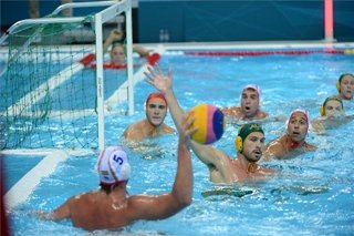 La selección de waterpolo asegura su pase a cuartos