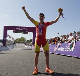 La prueba de contrarreloj da dos medallas a España