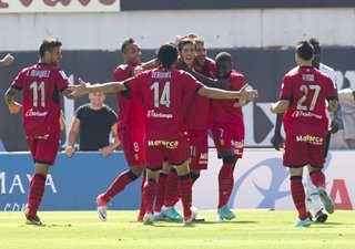 El Mallorca continúa su buena racha ante el Valencia   