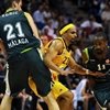 Calloway y Simon desequilibran la balanza