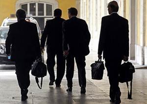 Vuelven los hombres de negro