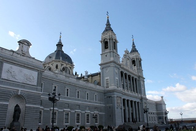 Una bomba en la Almudena