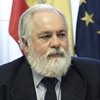 Cañete se niega a hablar de pesca sostenible
