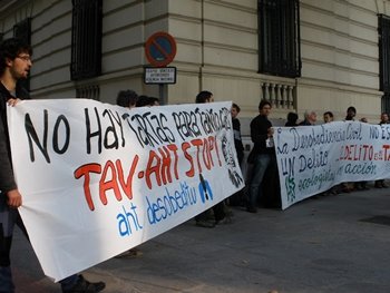 5 años por unos tartazos