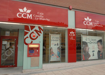 7 'bancos' y 50 directivos