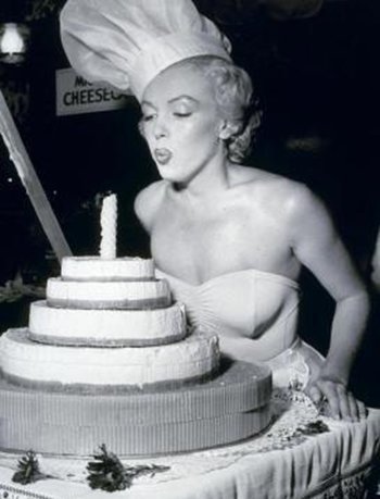 Cumpleaños feliz , ¿canción pública ?