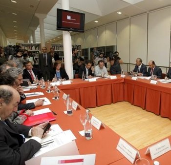 Altamira busca el punto intermedio