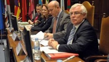 Una reunión de 'diez minutos'