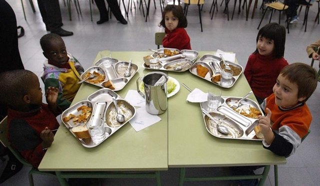 Abrid un comedor escolar durante el verano
