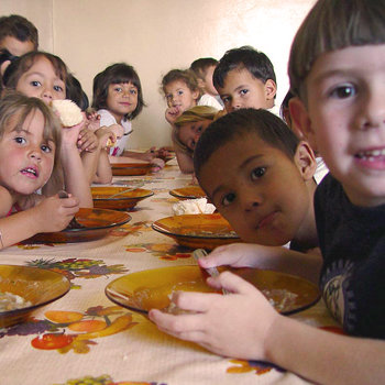 Abrid un comedor escolar durante el verano