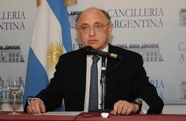 Argentina denuncia el espionaje de 100 figuras políticas