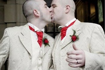 El matrimonio homosexual es ya una realidad en Gran Bretaña