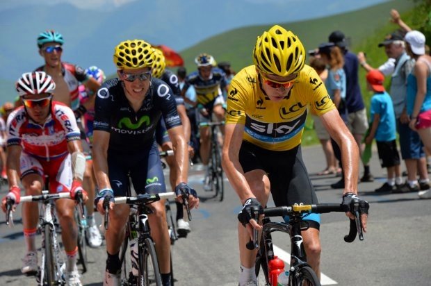 Daniel Martin se hace con la victoria en Bagnères-de-Bigorre