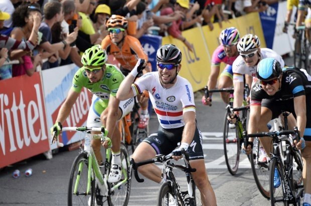 Mark Cavendish vuelve a la senda de la victoria