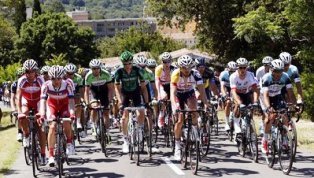 Simon Gerrans sorprende en el sprint a Sagan