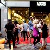Bimba Bosé amadrina la nueva tienda de Vans en Madrid