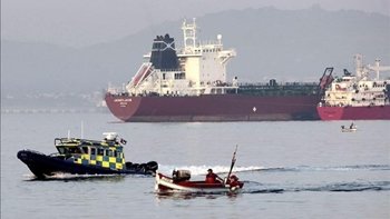 Gibraltar y Rajoy se ponen duros