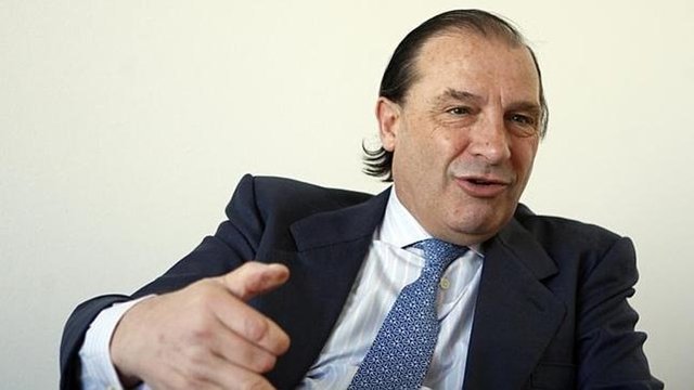 Comparaciones extrañas y más diligencias