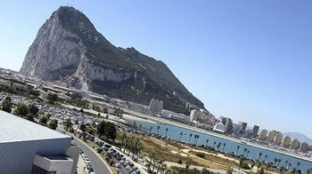 Se querellan por delito medioambiental contra Picardo