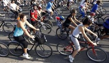 Marcha en honor de las victimas del accidente de Santiago
