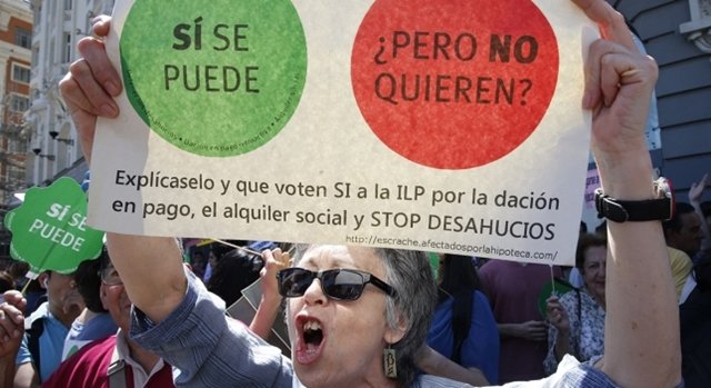 Escurriendo el bulto