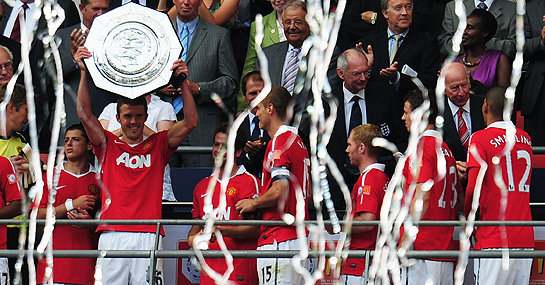 Nani le da la Community Shield al United