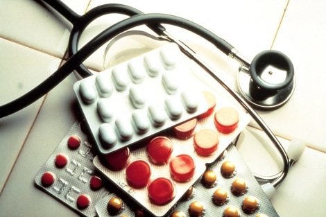 Enfrentamiento entre médicos por el nuevo código ético sobre la objeción