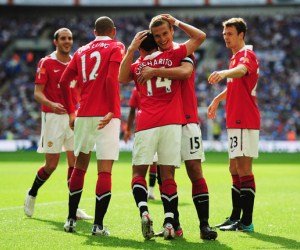 Nani le da la Community Shield al United