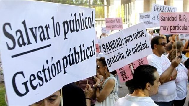 Una Marea Blanca de 'celebración' multitudinaria