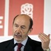 Un fuego se apaga y otro se enciende en el PSOE