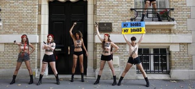 Unas fundadoras de Femen se 'fugan' de su país