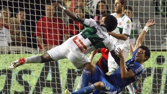 El Real Madrid gana con penalti inexistente