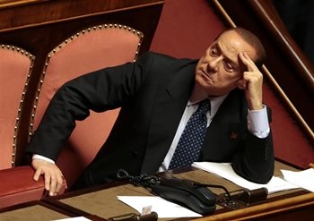Berlusconi se rinde