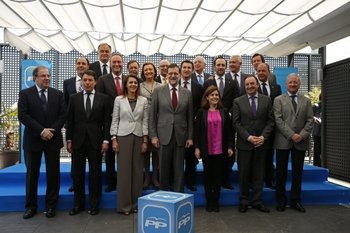 Rajoy convoca a sus preocupados barones