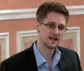 Snowden 'guarda' más secretos